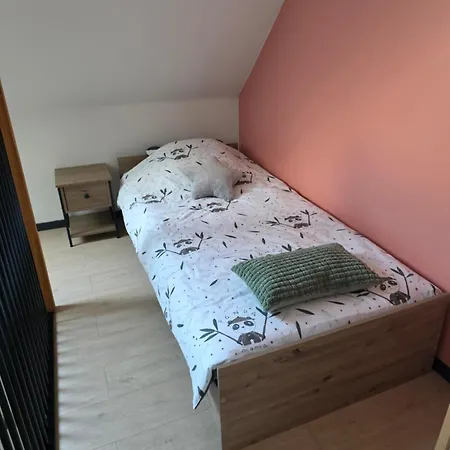 아파트 L Oasis De Detente - Le Cocon - 4 Personnes Avec 1h D Acces A La Piscine Privee Et Terrasse Amenagee Par Nuit Reservee - Climatisation - A 2km De Pairi Daiza