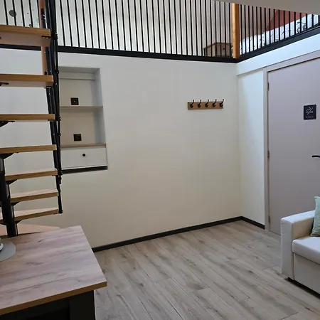 L Oasis De Detente - Le Cocon - 4 Personnes Avec 1h D Acces A La Piscine Privee Et Terrasse Amenagee Par Nuit Reservee - Climatisation - A 2km De Pairi Daiza 아파트